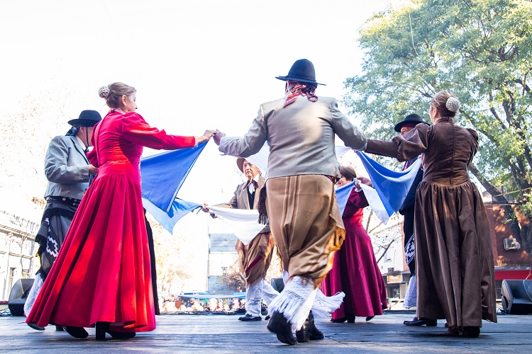 FERIA DE MATADEROS 25 DE MAYO